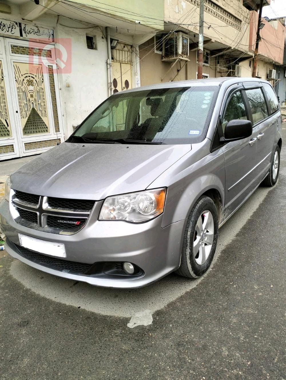 دودج جراند كارافان